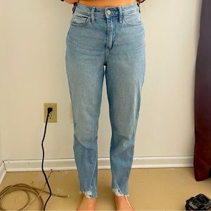 Curvy high rise hollister mom jeans